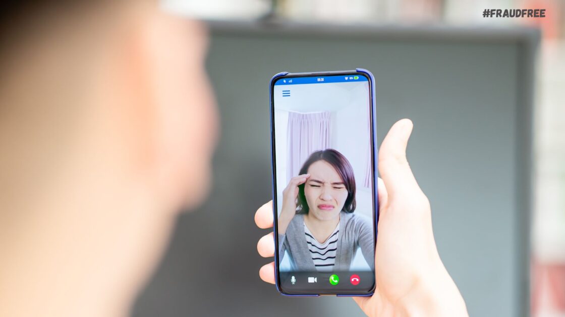 can a scammer fake a video call on whatsapp